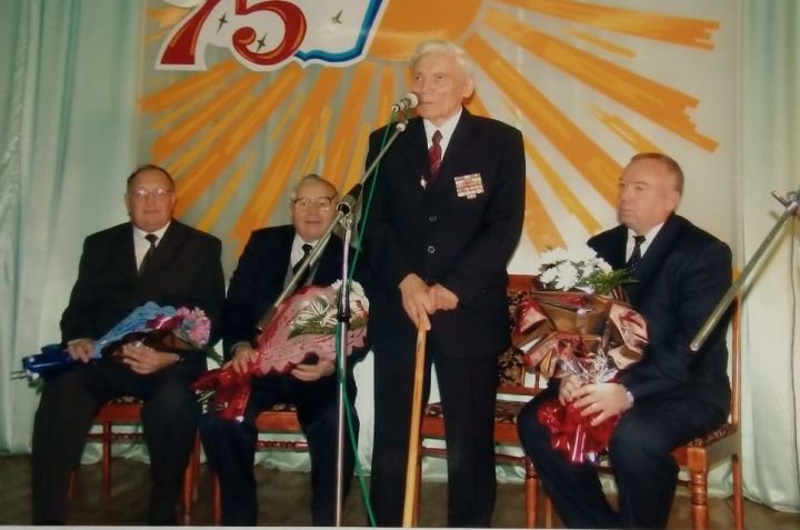 Мөнәвир абыйны искә алып... 