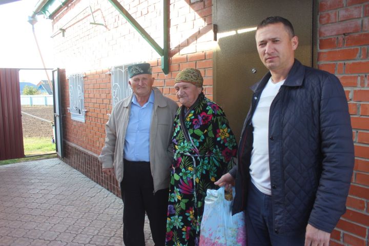 Район авыл хуҗалыгы һәм азык-төлек идарәсе үз ветераннарын онытмый