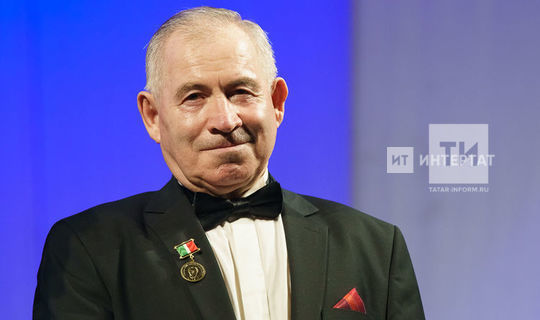 Рифат Җамалның юбилей кичәсе: «Күңел сүрәләре - минем күңелемнең мизгелләре» ("Интертат", Зәринә Хуҗина)