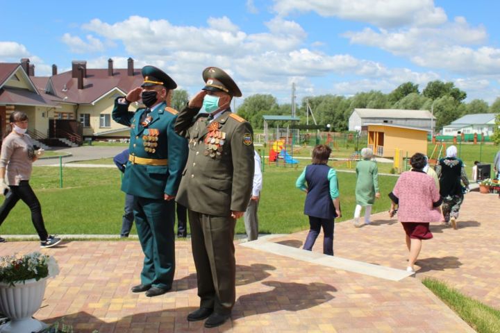 Хәсәншәехтә сугышта һәлак булучыларга һәйкәл ачылды