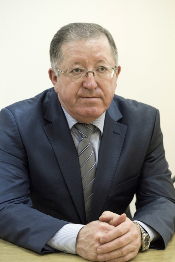 Бүген якташыбыз Валиев Равил Шамил улының туган көне!