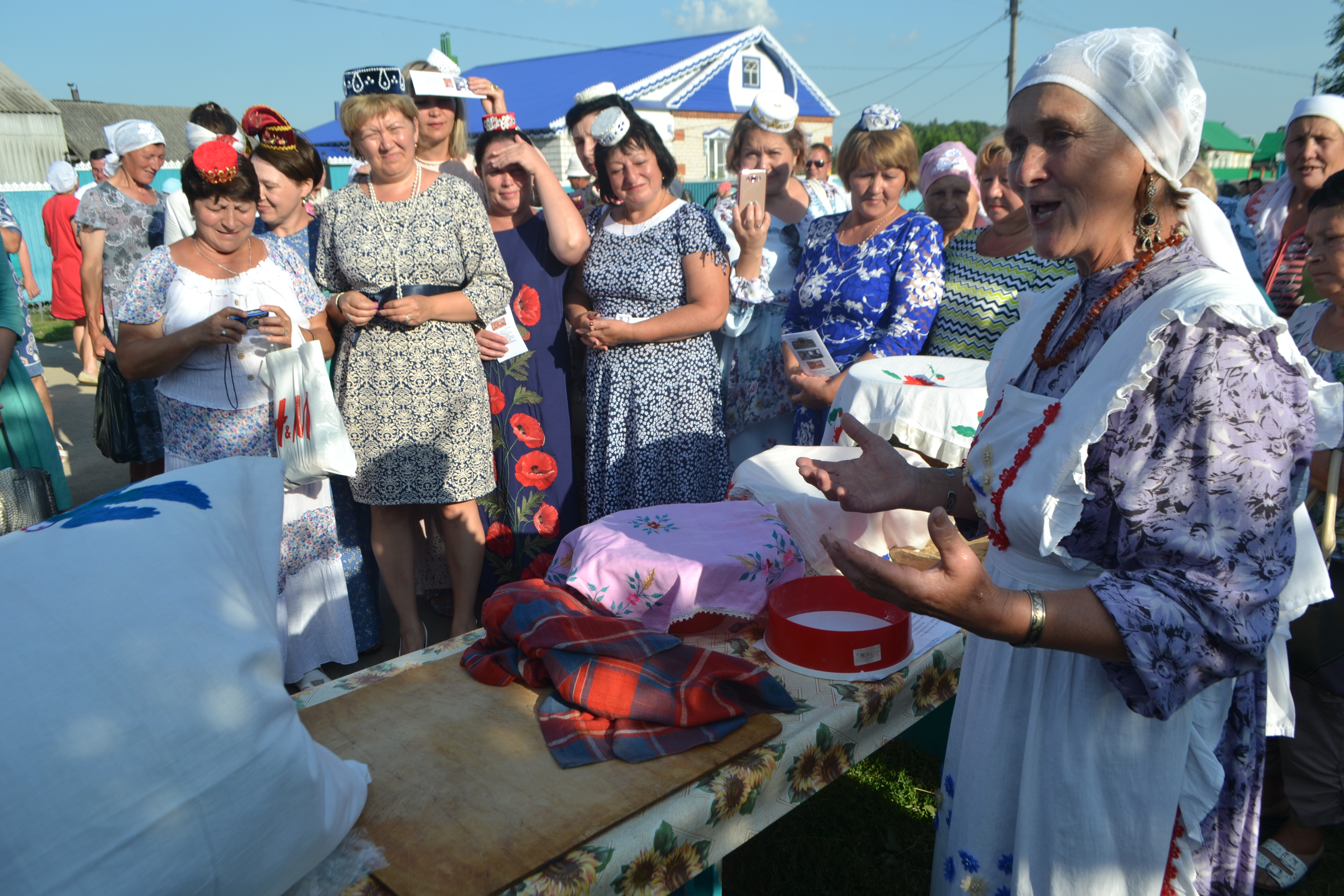 “Аралашуны балалардан башлыйк”