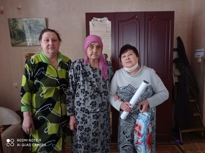 Ветеран укытучы Венера апа Нуриеваның бүген туган көне. 91 яшь