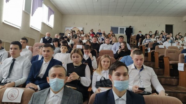 Район башлыгы иң яхшы спортчыларны котлады