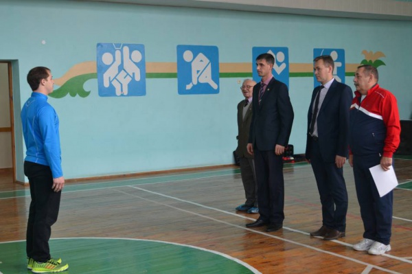 Алар каршында бернинди киртәләр дә юк