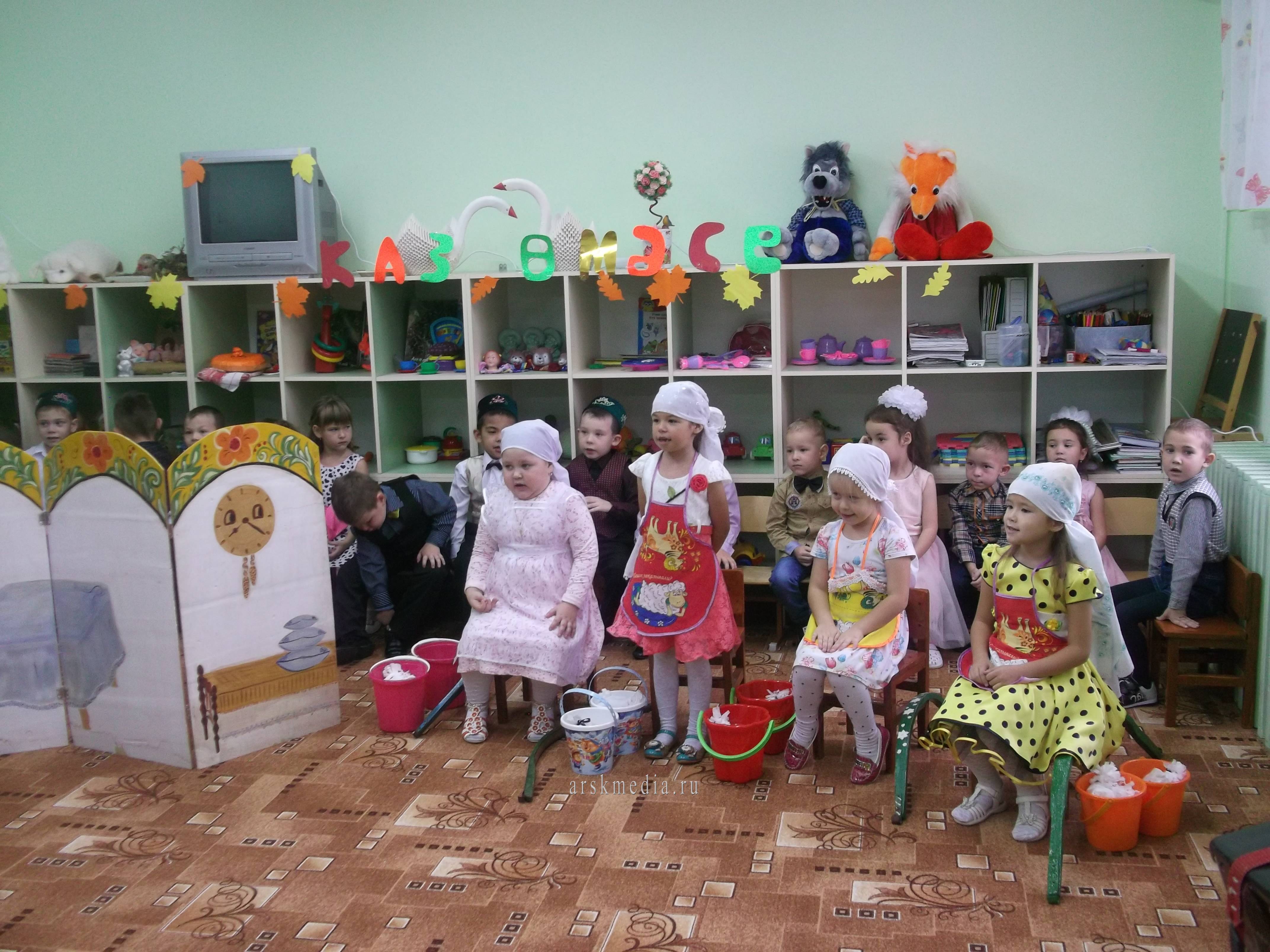 Арчада балалар бакчасыннан ук уен-йолаларны белеп үсәләр