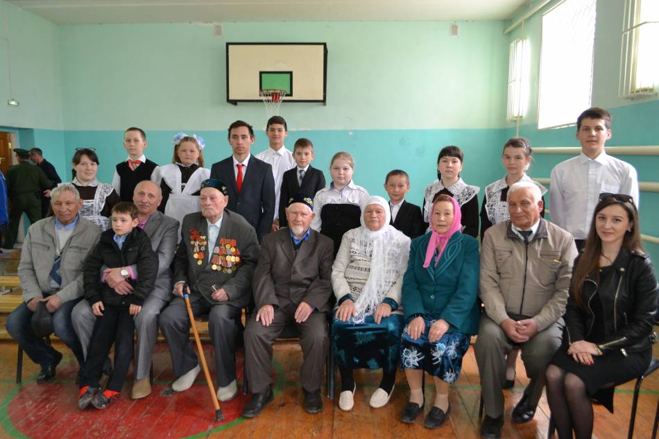 Ул Берлинга беренче булып кергән