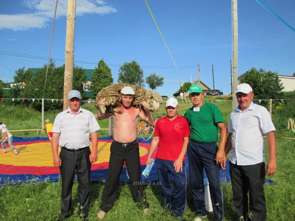 Якташыбыз Әстерхан Сабантуенда батыр калган