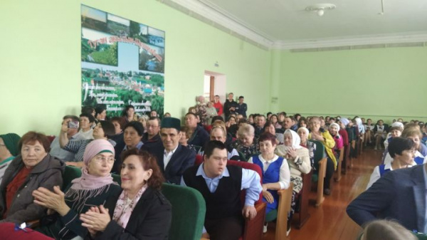 Шушмабаш мәктәбендәге соңгы кыңгырау бөтен авылны кузгатты 