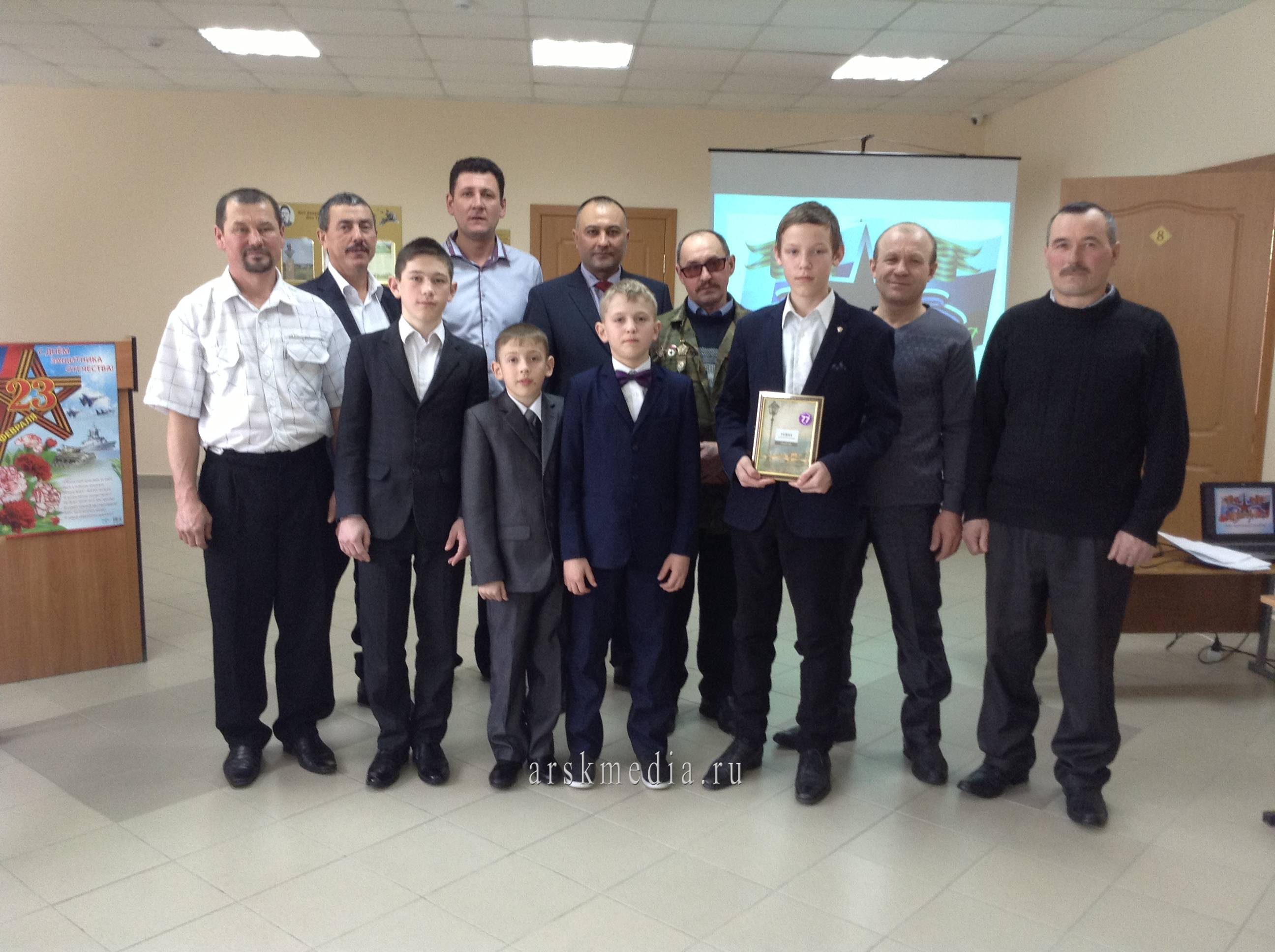 Казанбаш мәктәбендә әтиләр белән уллары ярышты