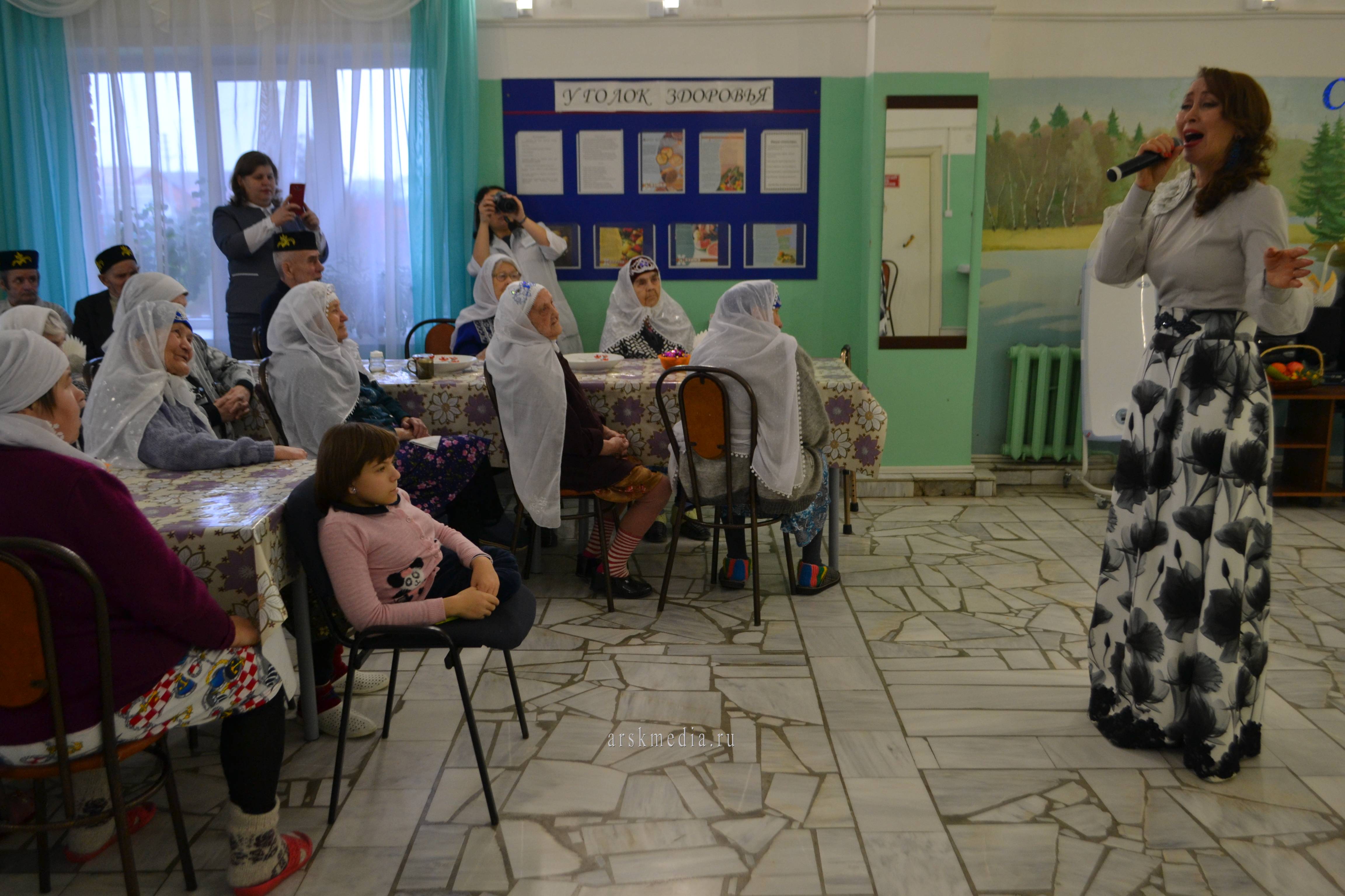 Арчада сәламәтлекләре буенча мөмкинлекләре чикләнгәннәр концерт карады