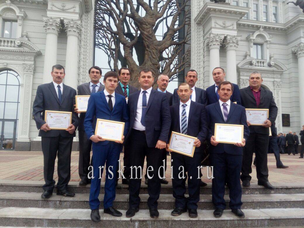Арча районыннан әлеге бүләккә ун механизатор лаек булды