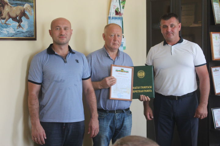 Әнәс Кәримов та ул елларны матур итеп искә ала