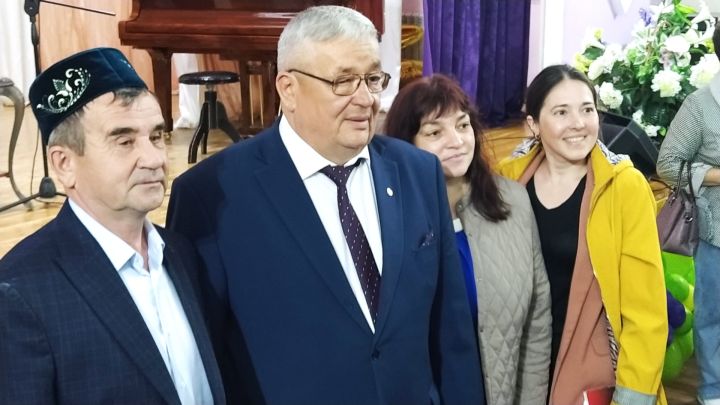 Арчада язучы Зиннур Хөснияр белән очрашу