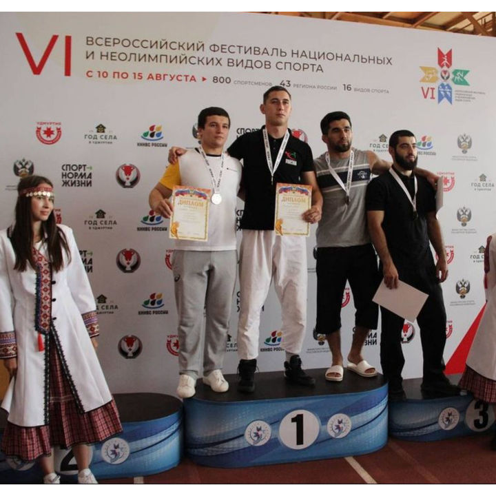Көрәшче, тренер Илшат Фазылҗанов - Россия чемпионы! 