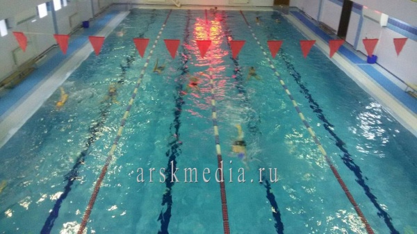 Арчада йөзү ярышлары узды