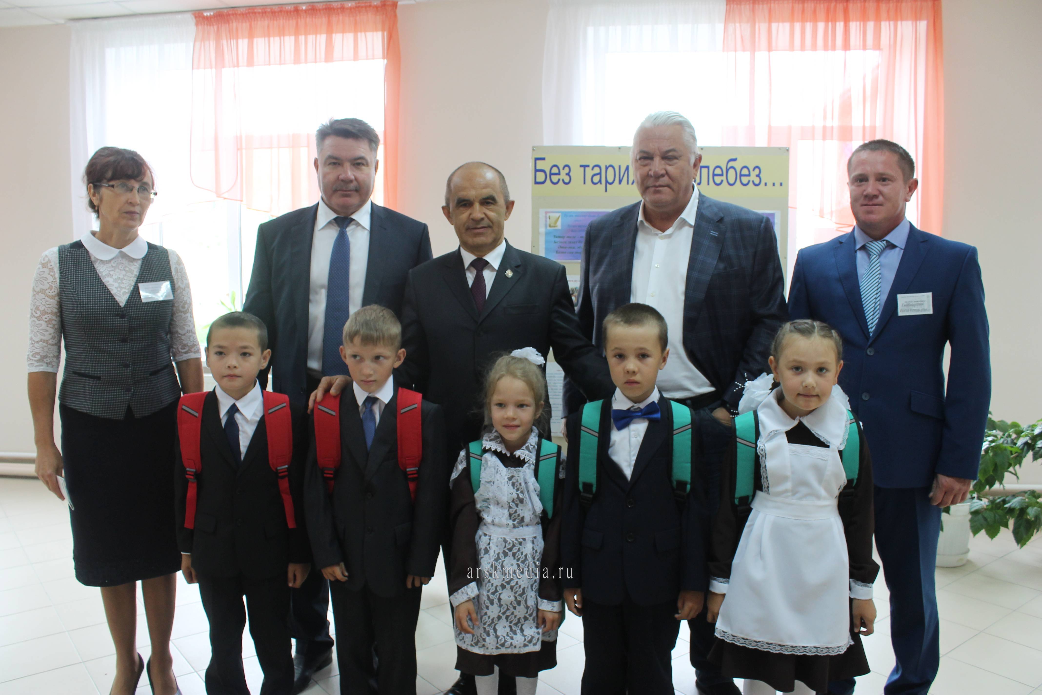 Ташкичүдә Татарстанның мәгариф һәм фән министры Энгель Фәттахов мәктәп белән танышты