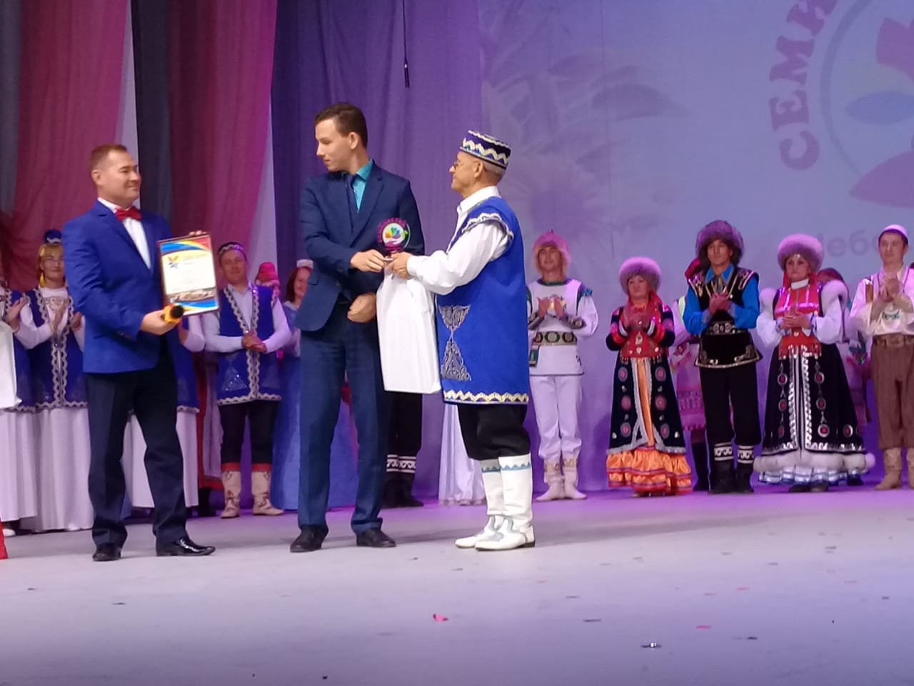 Райондашларыбыз «Җиде төс» фестивалендә лауреат булып кайтты