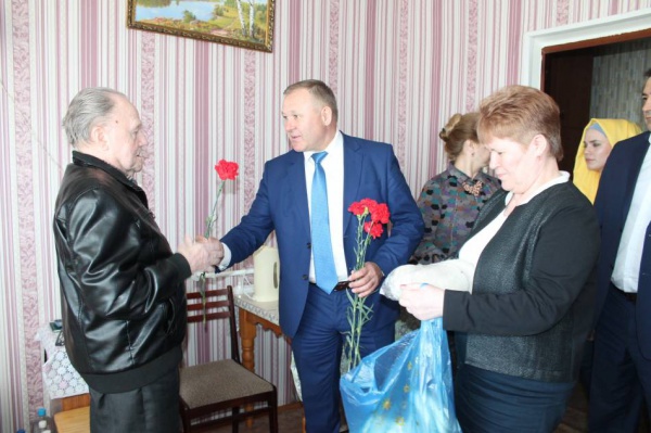 Кызыл чәчәкләр…