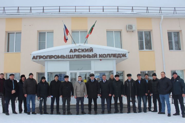 Төп белемне шушында бирәләр