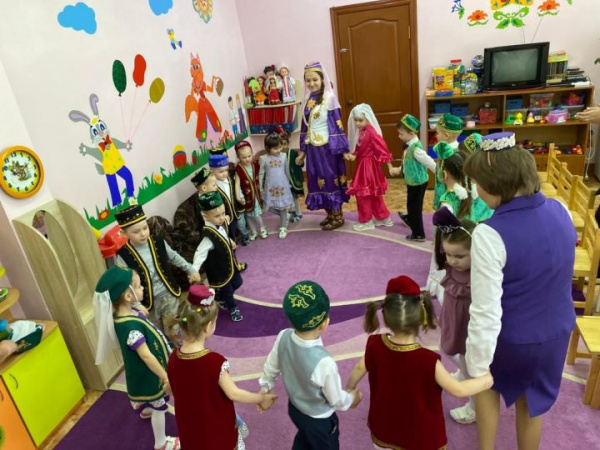 Халык уеннары җитезлеккә, көчкә, зирәклеккә сынау ул 