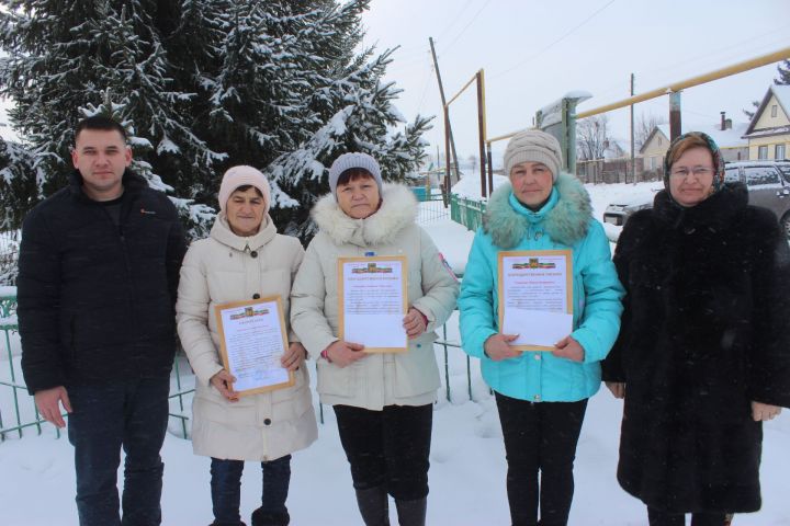 Алдынгы терлекчеләргә – бүләкләр