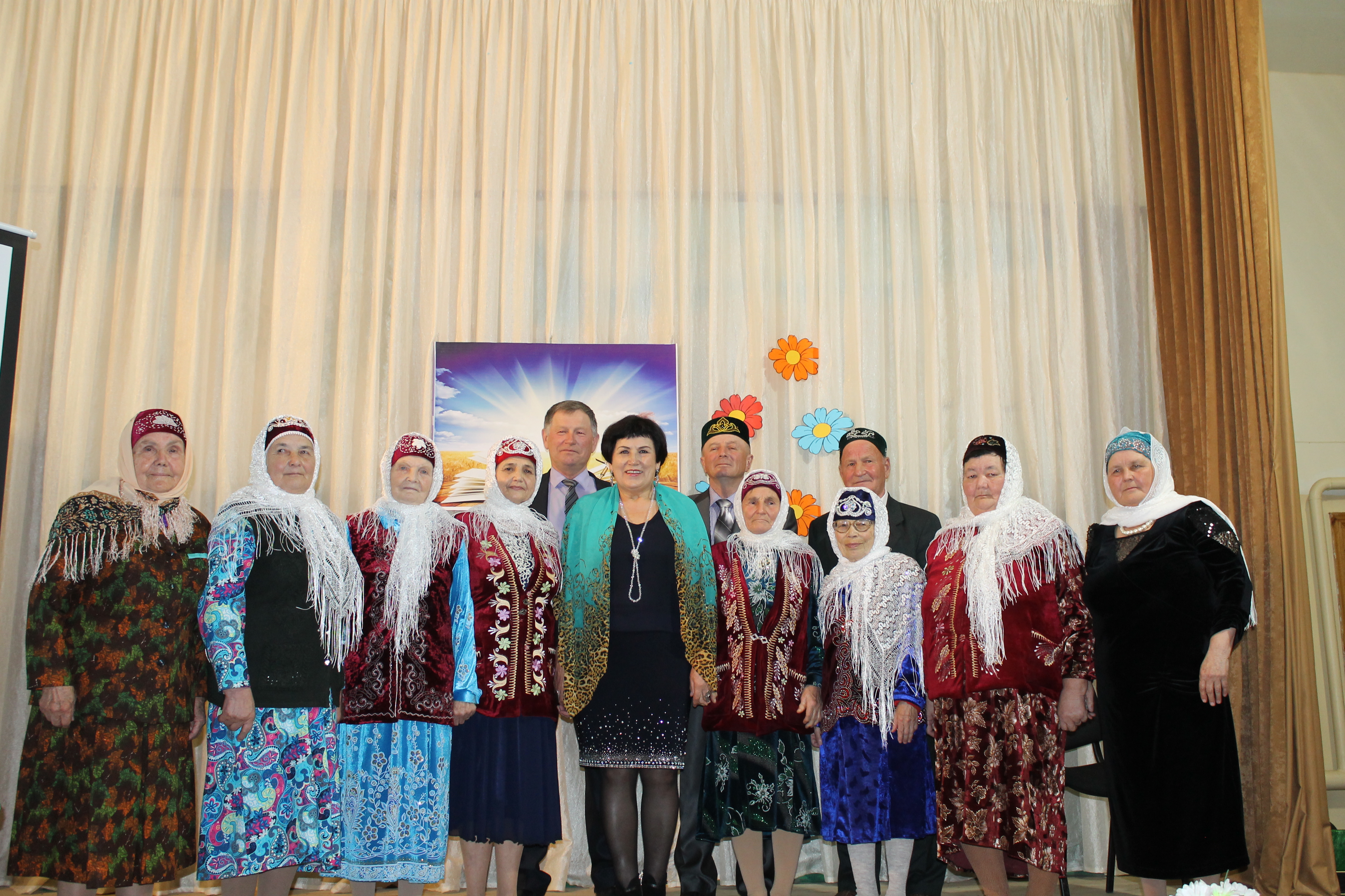 Шагыйрә Шәмсия Җиһангирова Кышкарга килде