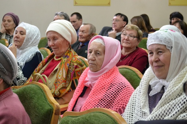 Сезгә тиеш әле бик күп назлар…