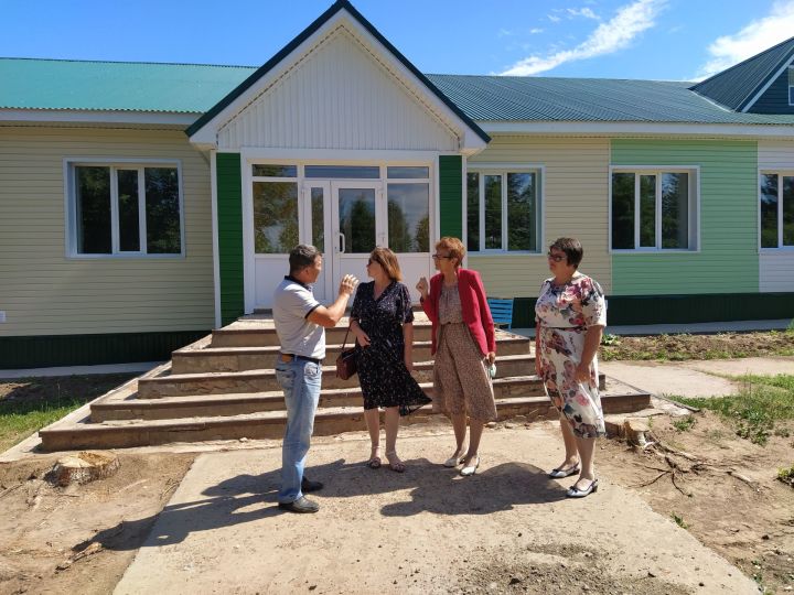 Бүгенге көндә Айван мәдәният йортында эчке төзекләндерү эшләре бара 