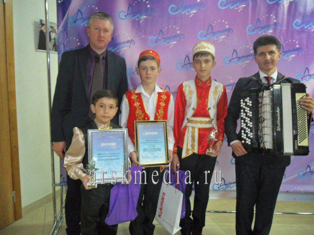 Арча сәнгать мәктәбе укучылары «Дулкыннар»дан бүләкләр белән кайтты