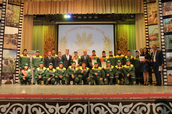 Яшь комбайнчыларны зурладылар
