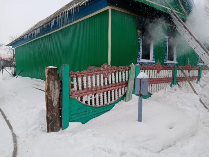 Шекә авылында Энгель Хәкимовлар йорты янды